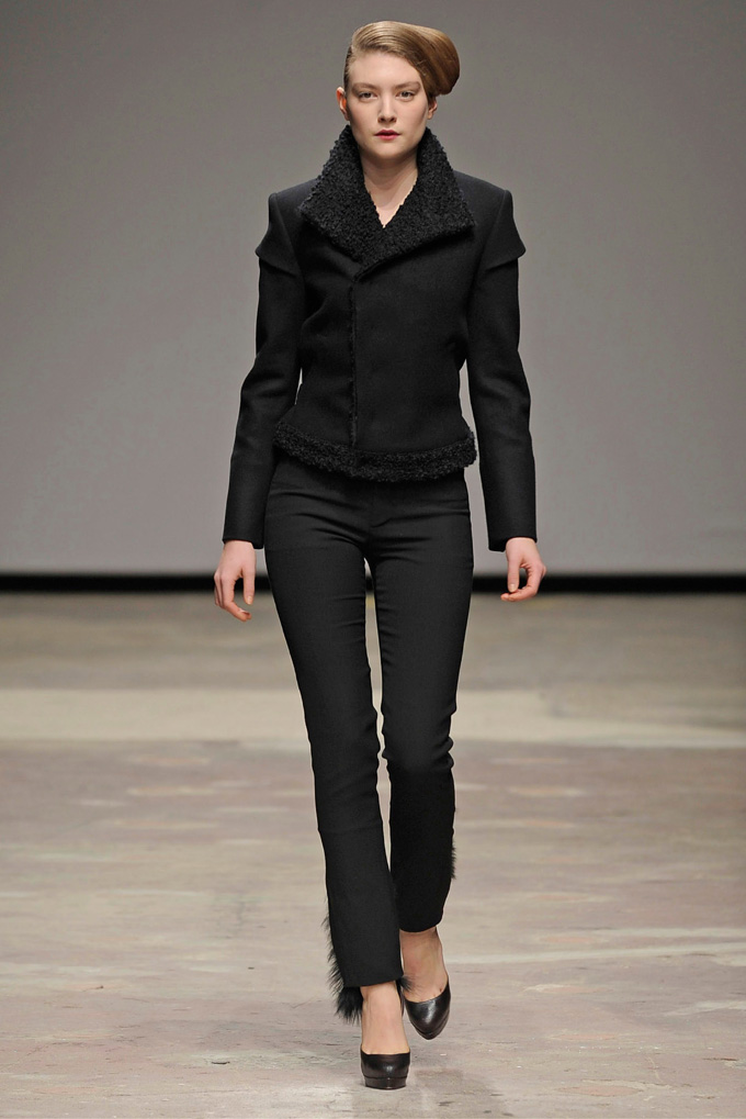 AW 0809 Look5