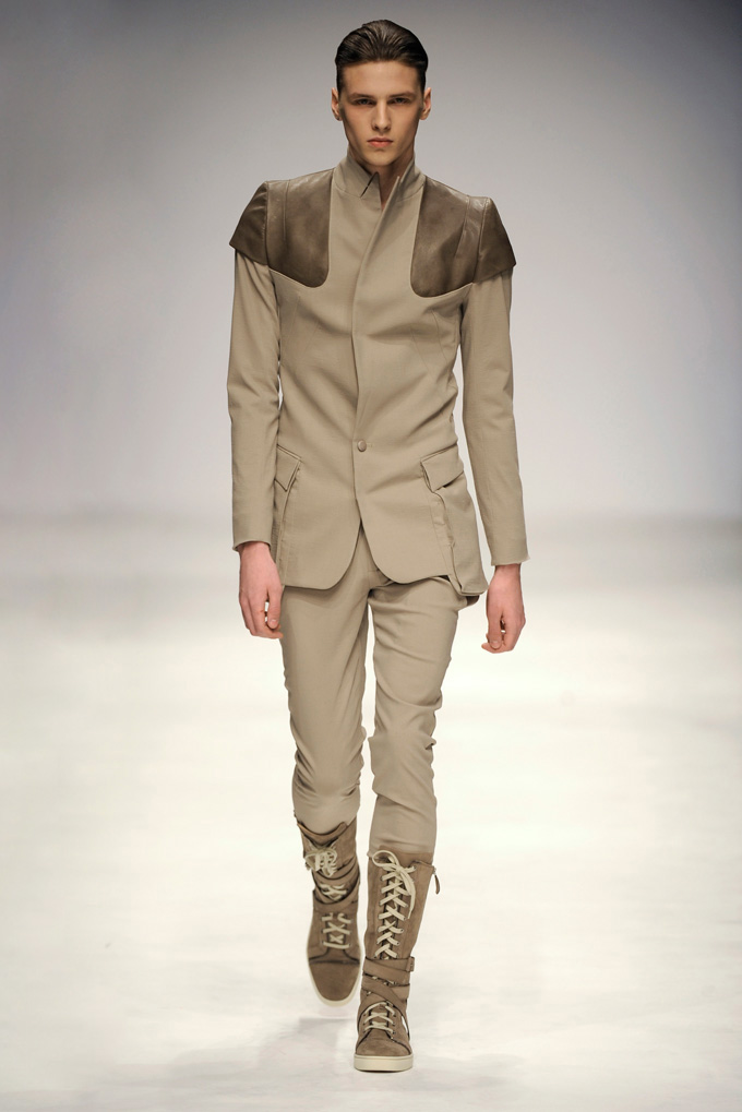 AW 1011 Look3