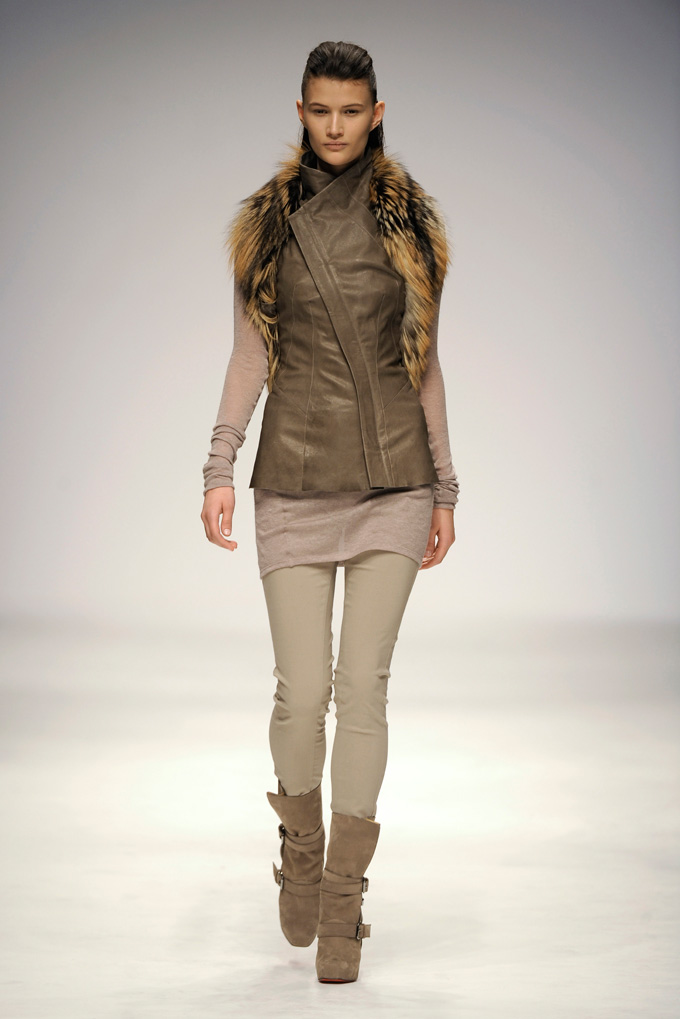 AW 1011 Look6