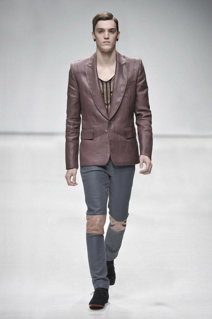 AW 0809 Look11
