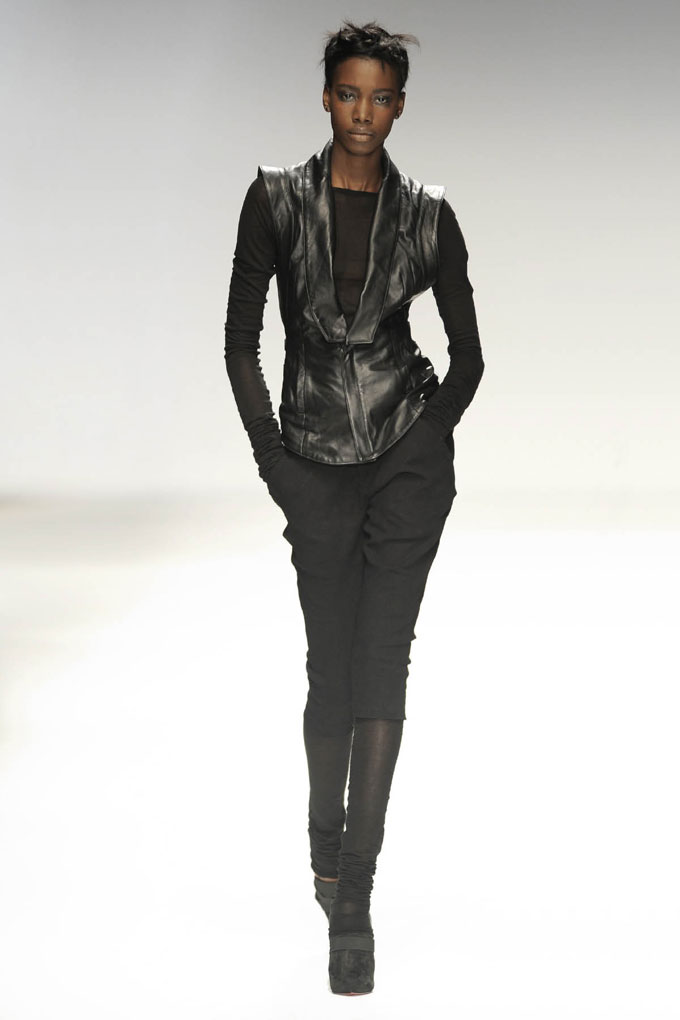 AW 0809 Look14
