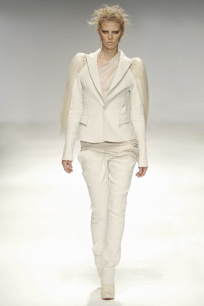 AW 0809 Look20